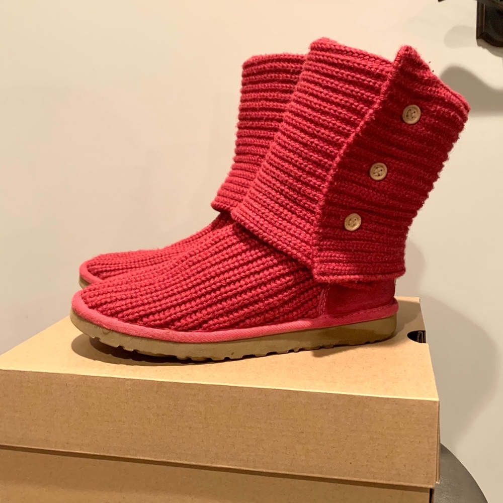 WORN ONCE ugg classic cardy knit